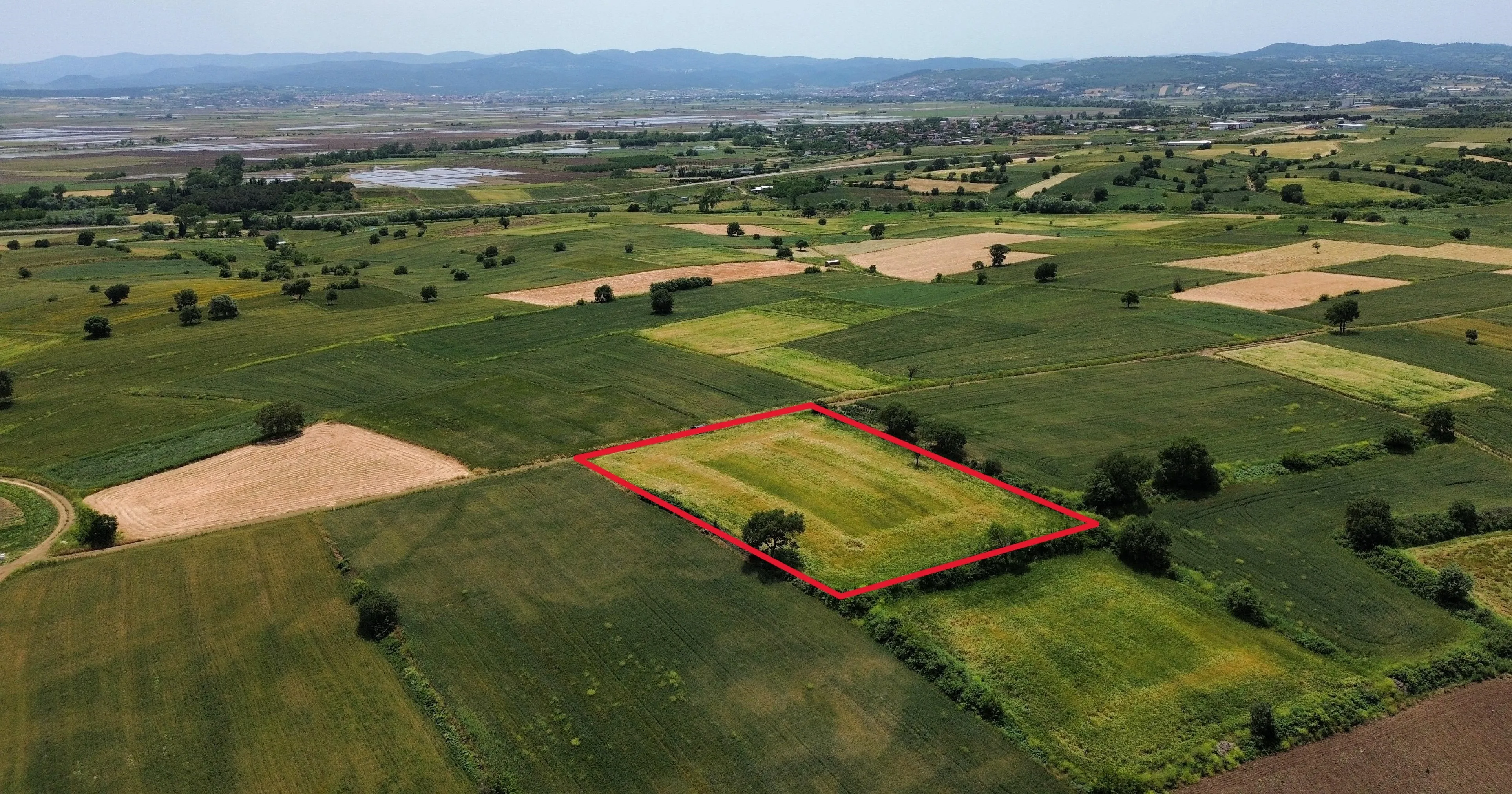 BİGA GÜLEÇ'TE BÖLGEYE HAKİM KONUMDA SATILIK 4916 M2 ARAZİ